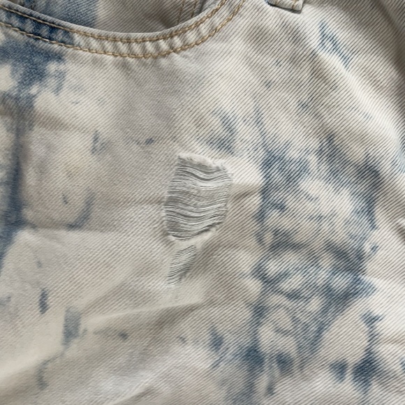 Hollister Jean Shorts - Picture 5 of 12